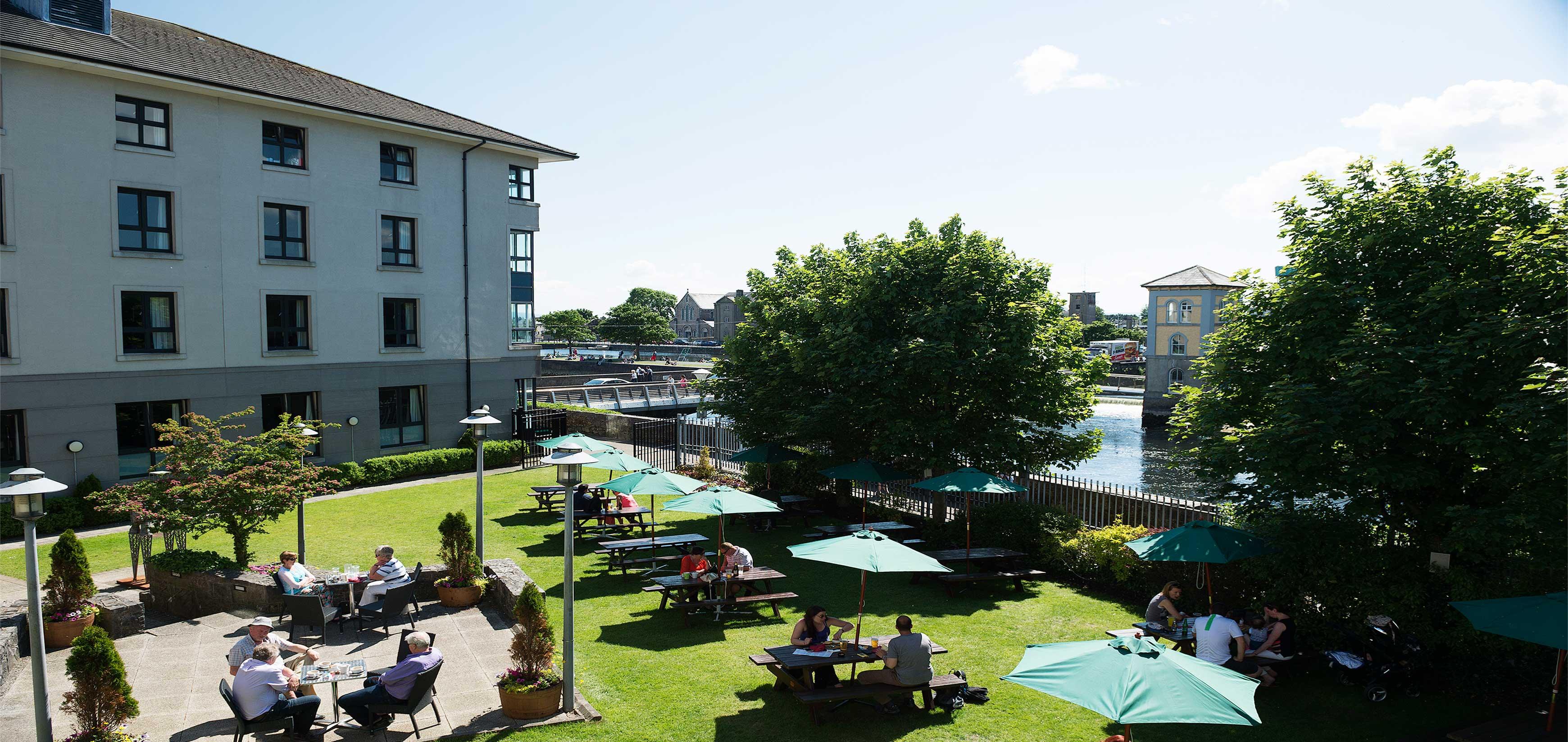 Leonardo Hotel Galway Eksteriør billede